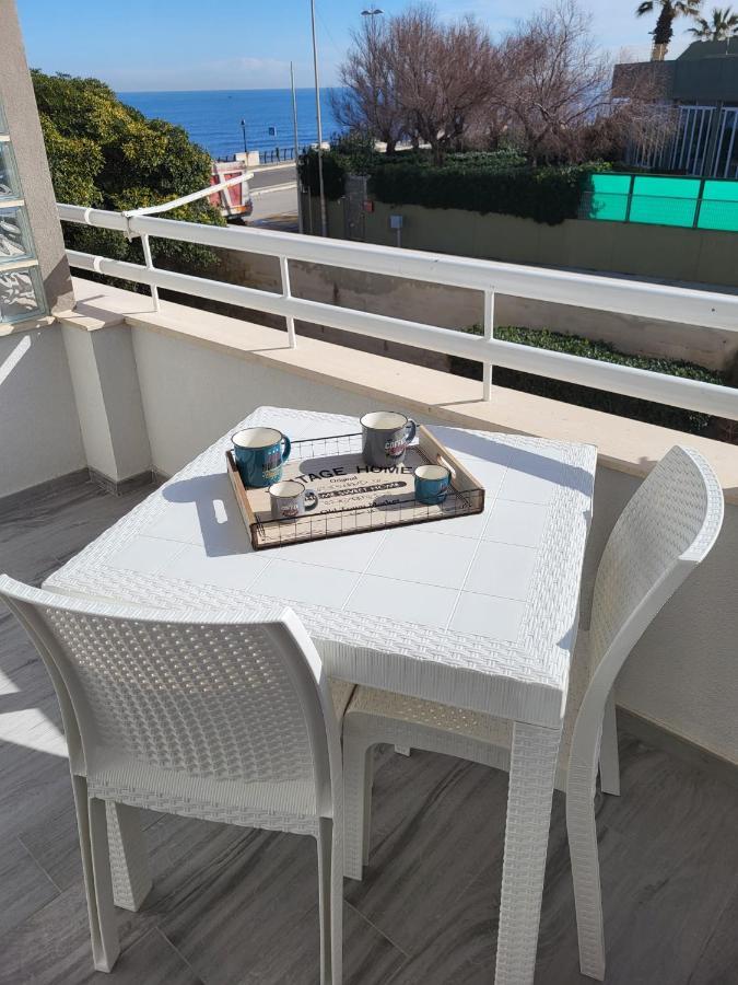 Отель Casa Al Mare Бари Экстерьер фото