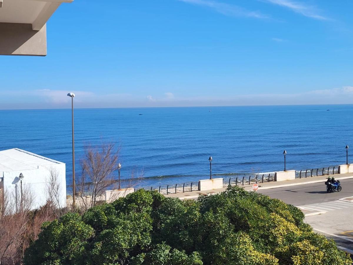 Отель Casa Al Mare Бари Экстерьер фото